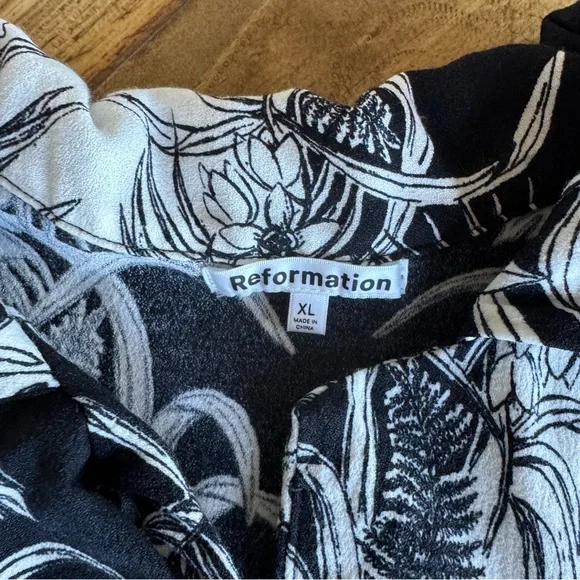 Reformation tropical goth button down, XL, VGUC - Picture 4 of 7